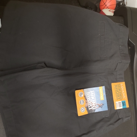 Men Short Pants - Picture 2 of 10